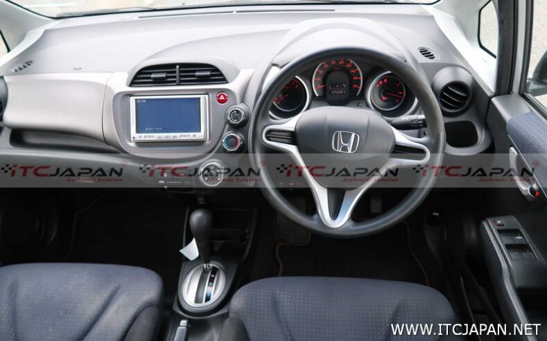 HONDA FIT (2010)