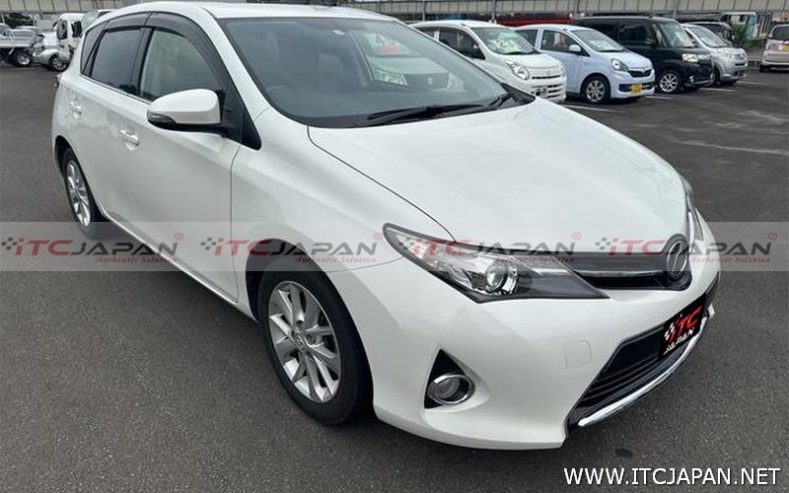 Toyota Auris 2013