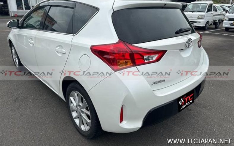 Toyota Auris 2013