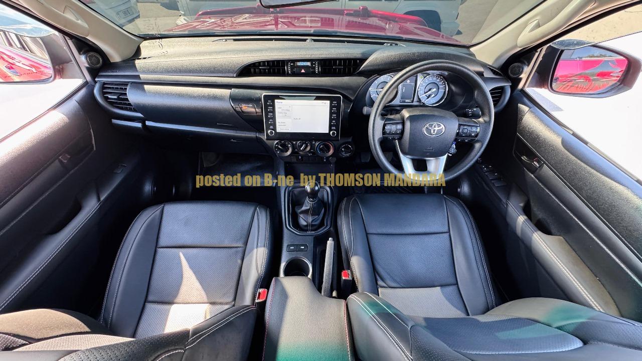 2023 Toyota Hilux double cabin