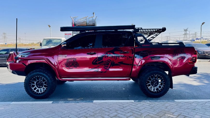 2023 Toyota Hilux double cabin